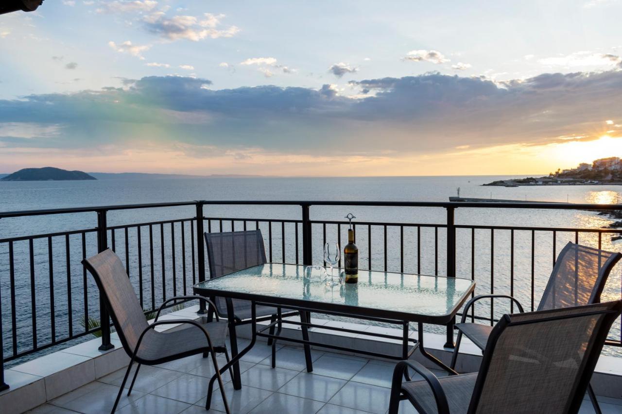 Magda Rooms "Sea View" Neos Marmaras Esterno foto